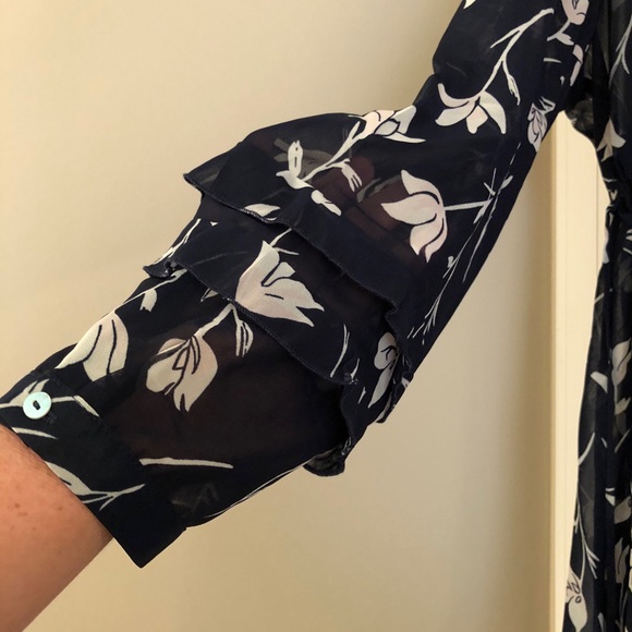 Motherhood maternity blouse NWT with built in cami - Picture 2 of 5